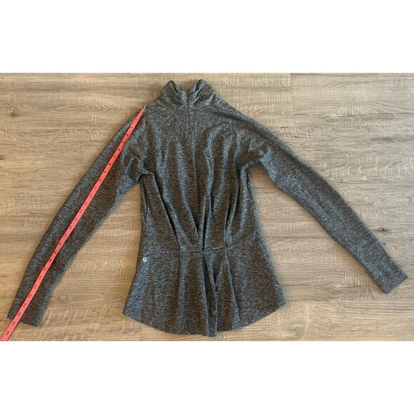 Lululemon Size XS/S Base Runner Mock Neck Gray Running Long Sleeve Top Tapered - Picture 2 of 4